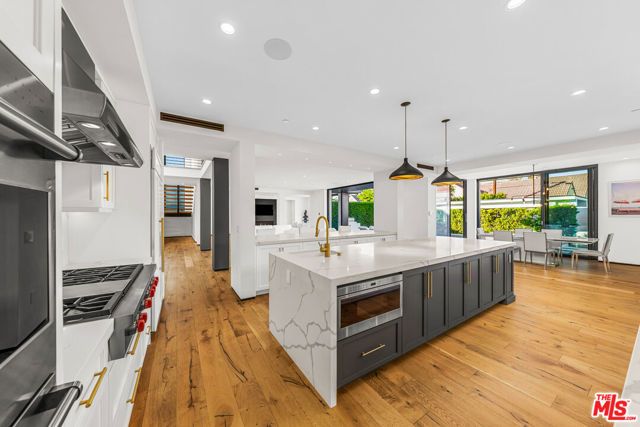 6115 W 6th Street, Los Angeles, CA 90048