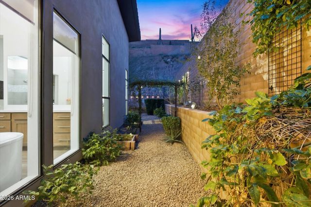 14315 E HARMONY Lane, Fountain Hills, AZ 85268