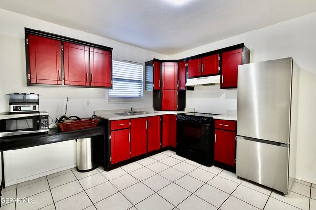 816 MONCLOVA Lane, El Paso, TX 79907