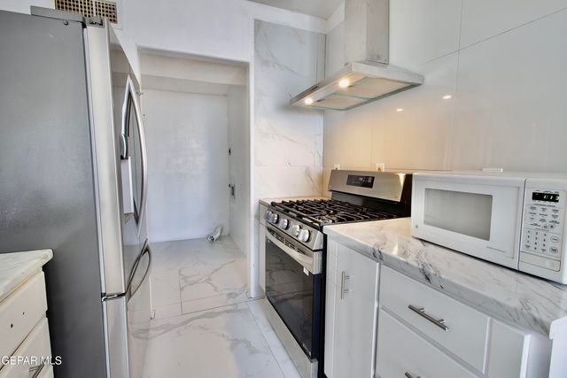 816 MONCLOVA Lane, El Paso, TX 79907