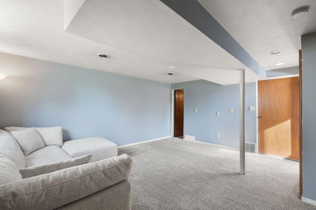 2203 Fernhill Drive, Valparaiso, IN 46385