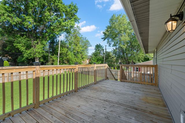 2203 Fernhill Drive, Valparaiso, IN 46385
