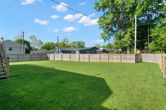 2203 Fernhill Drive, Valparaiso, IN 46385