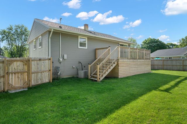 2203 Fernhill Drive, Valparaiso, IN 46385