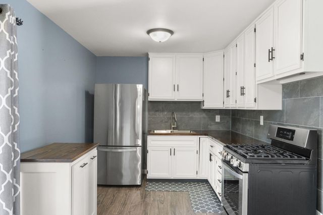 2203 Fernhill Drive, Valparaiso, IN 46385