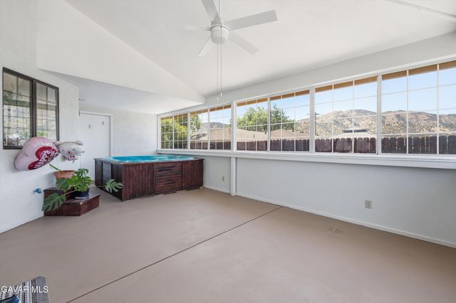20317 Weston Avenue, Tehachapi, CA 93561