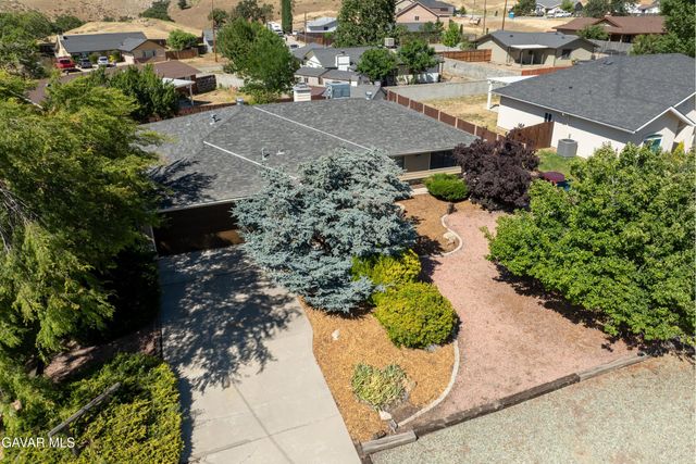 20317 Weston Avenue, Tehachapi, CA 93561