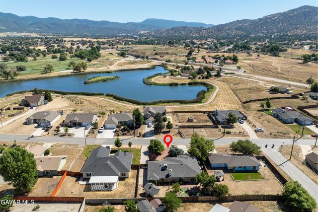 20317 Weston Avenue, Tehachapi, CA 93561