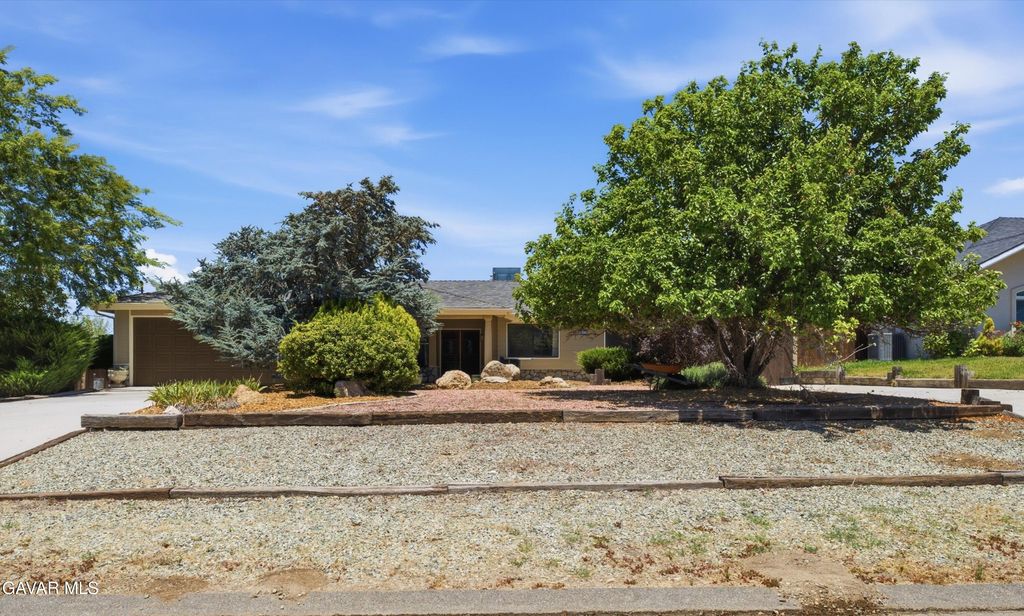 20317 Weston Avenue, Tehachapi, CA 93561