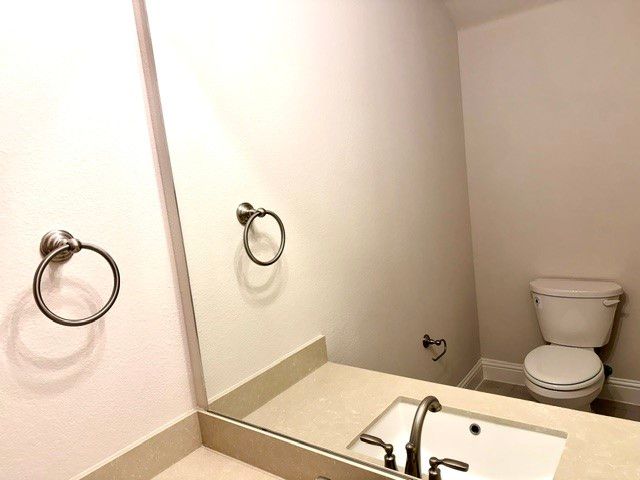 3060 Farmhouse Drive, Midlothian, TX 76065