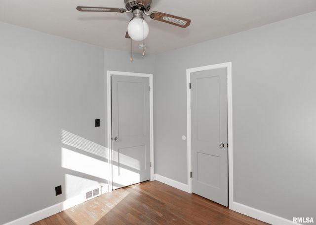 3017 BELLEVUE Avenue, Bettendorf, IA 52722