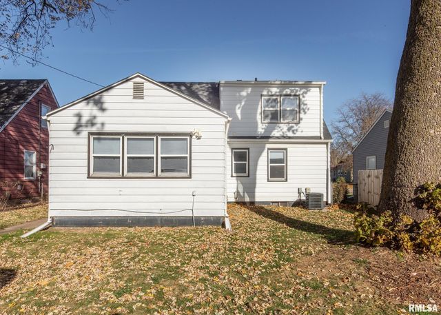 3017 BELLEVUE Avenue, Bettendorf, IA 52722