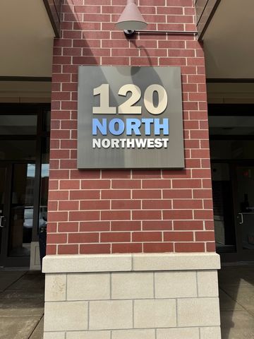 120 N Northwest Highway 310, Park Ridge, IL 60068