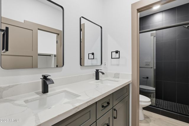 2813 E Trumbull Road 1, Phoenix, AZ 85040