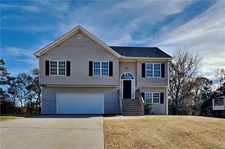 3747 Chesapeake Trace Lane, Flowery Branch, GA 30542