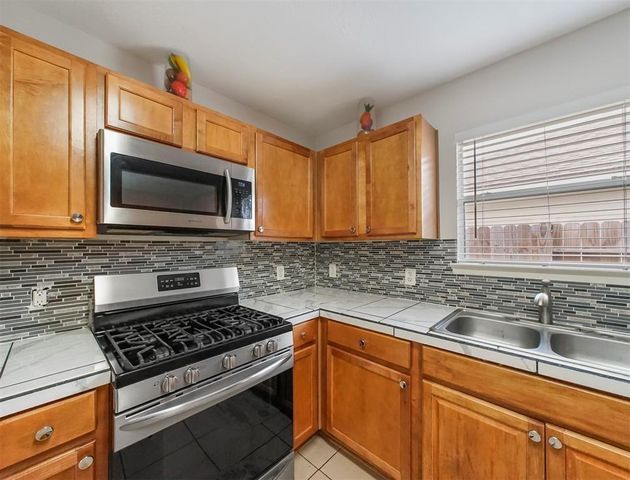 6619 Wellington Meadows Drive, Katy, TX 77449