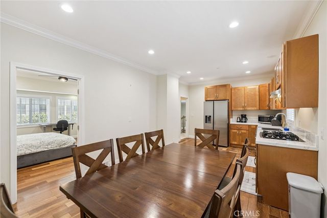 2104 Crenshaw Boulevard, Los Angeles, CA 90016