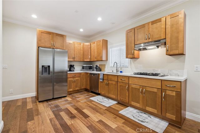 2104 Crenshaw Boulevard, Los Angeles, CA 90016