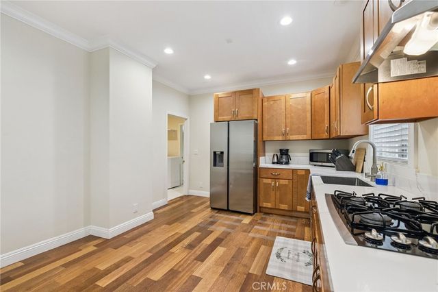 2104 Crenshaw Boulevard, Los Angeles, CA 90016