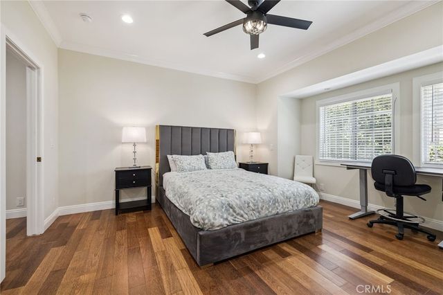 2104 Crenshaw Boulevard, Los Angeles, CA 90016