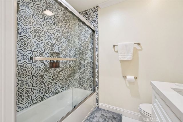 2104 Crenshaw Boulevard, Los Angeles, CA 90016