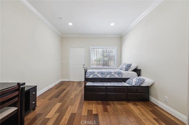 2104 Crenshaw Boulevard, Los Angeles, CA 90016