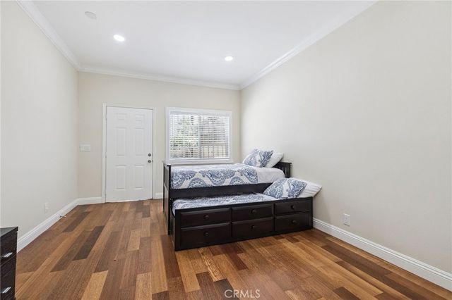 2104 Crenshaw Boulevard, Los Angeles, CA 90016