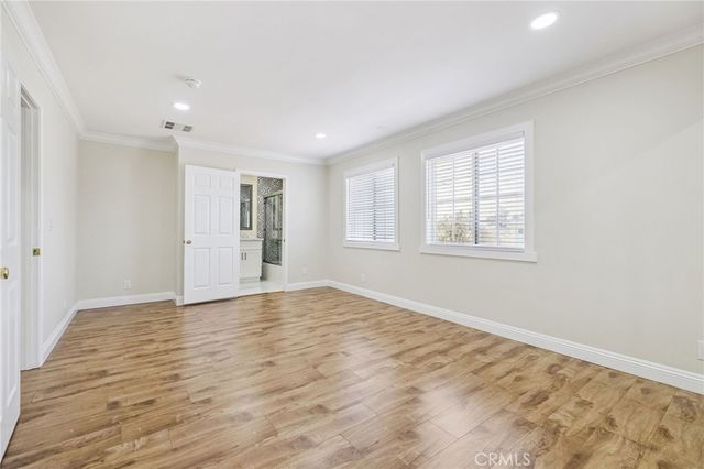 2104 Crenshaw Boulevard, Los Angeles, CA 90016