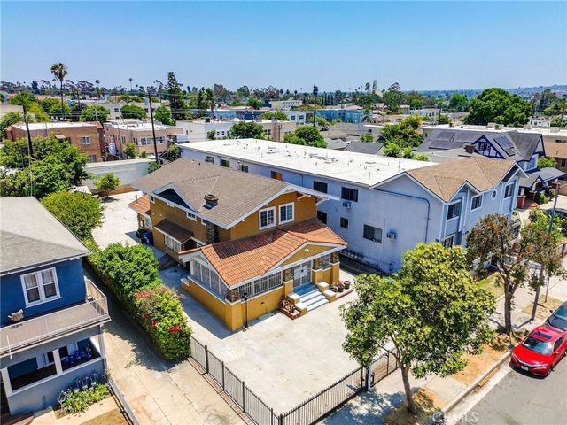 2104 Crenshaw Boulevard, Los Angeles, CA 90016
