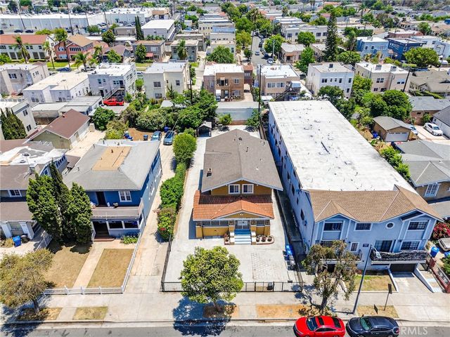 2104 Crenshaw Boulevard, Los Angeles, CA 90016