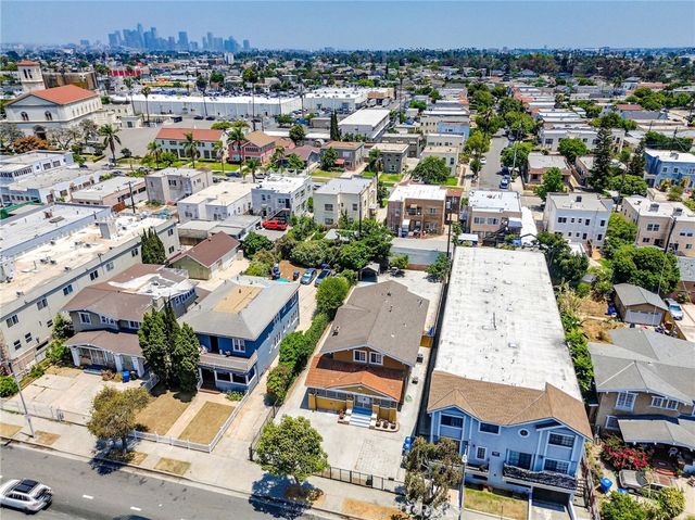 2104 Crenshaw Boulevard, Los Angeles, CA 90016