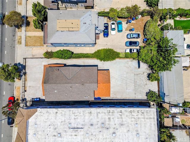 2104 Crenshaw Boulevard, Los Angeles, CA 90016