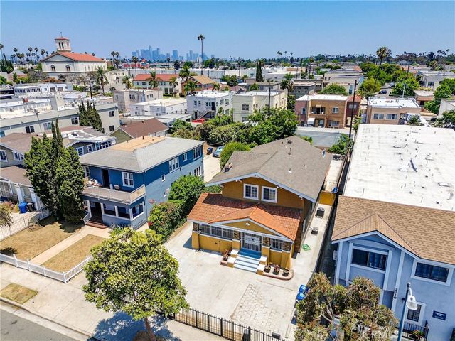 2104 Crenshaw Boulevard, Los Angeles, CA 90016