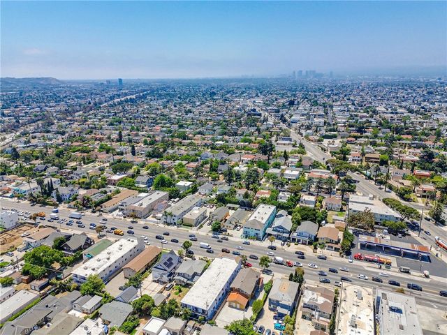2104 Crenshaw Boulevard, Los Angeles, CA 90016