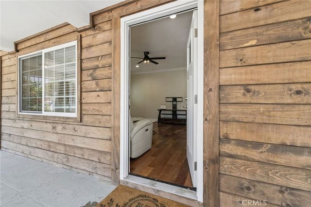 2104 Crenshaw Boulevard, Los Angeles, CA 90016