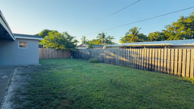 8421 NW 21st Court, Sunrise, FL 33322
