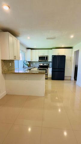 8421 NW 21st Court, Sunrise, FL 33322