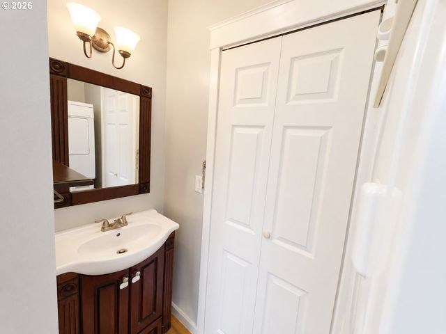 7724 N EDISON St, Portland, OR 97203