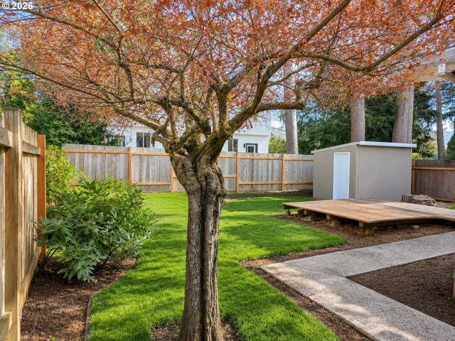 7724 N EDISON St, Portland, OR 97203