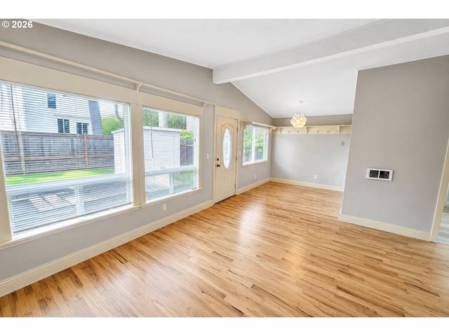 7724 N EDISON St, Portland, OR 97203