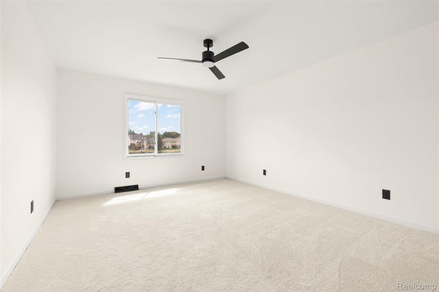 8828 Grace Street, Shelby Charter Township, MI 48317