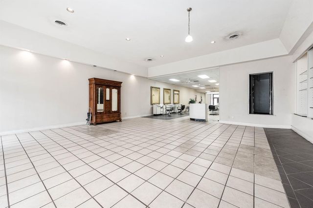 101 E Monseratte Street, El Campo, TX 77437