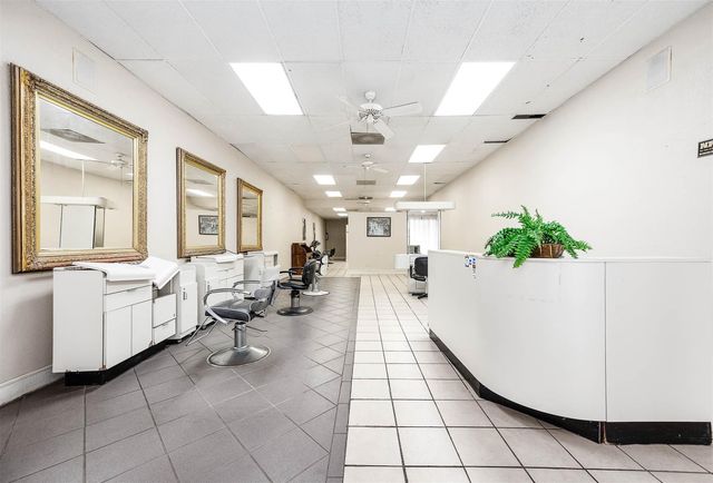 101 E Monseratte Street, El Campo, TX 77437