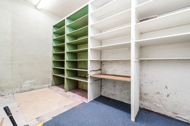 101 E Monseratte Street, El Campo, TX 77437