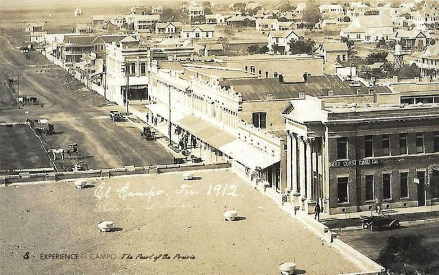 101 E Monseratte Street, El Campo, TX 77437