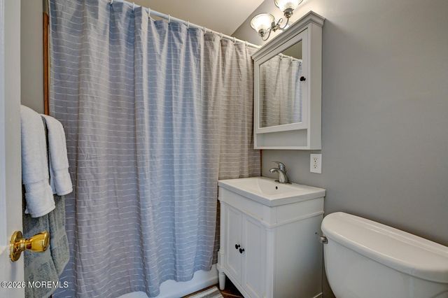 290 W Prospect Avenue, Aberdeen, NJ 07735