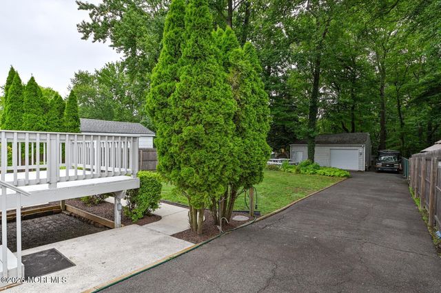 290 W Prospect Avenue, Aberdeen, NJ 07735