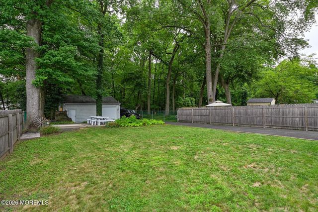 290 W Prospect Avenue, Aberdeen, NJ 07735