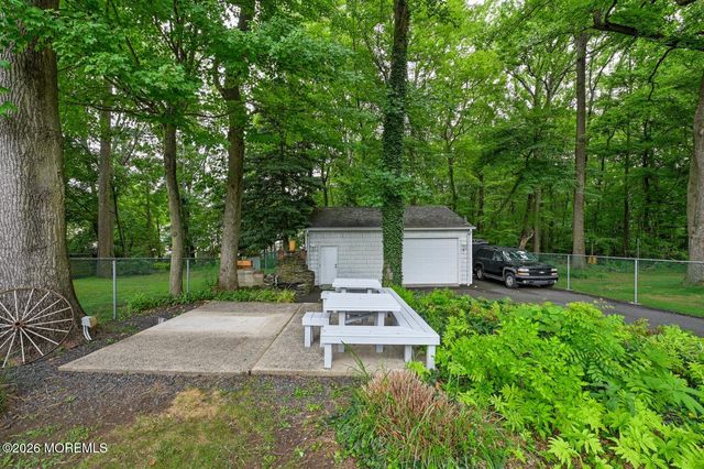 290 W Prospect Avenue, Aberdeen, NJ 07735