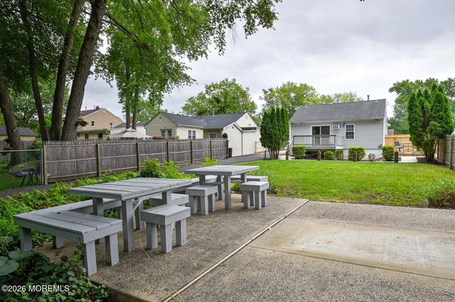 290 W Prospect Avenue, Aberdeen, NJ 07735